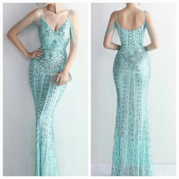 Mint Blue, V Neck,  Sleeveless,  Strapless,  Draped Beads, Sequined Merm… - Picture 3 of 13